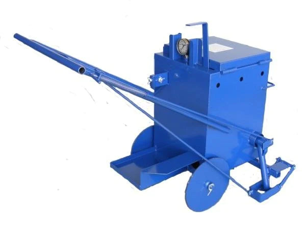 MA-10 MELTER / CRACKFILL APPLICATOR